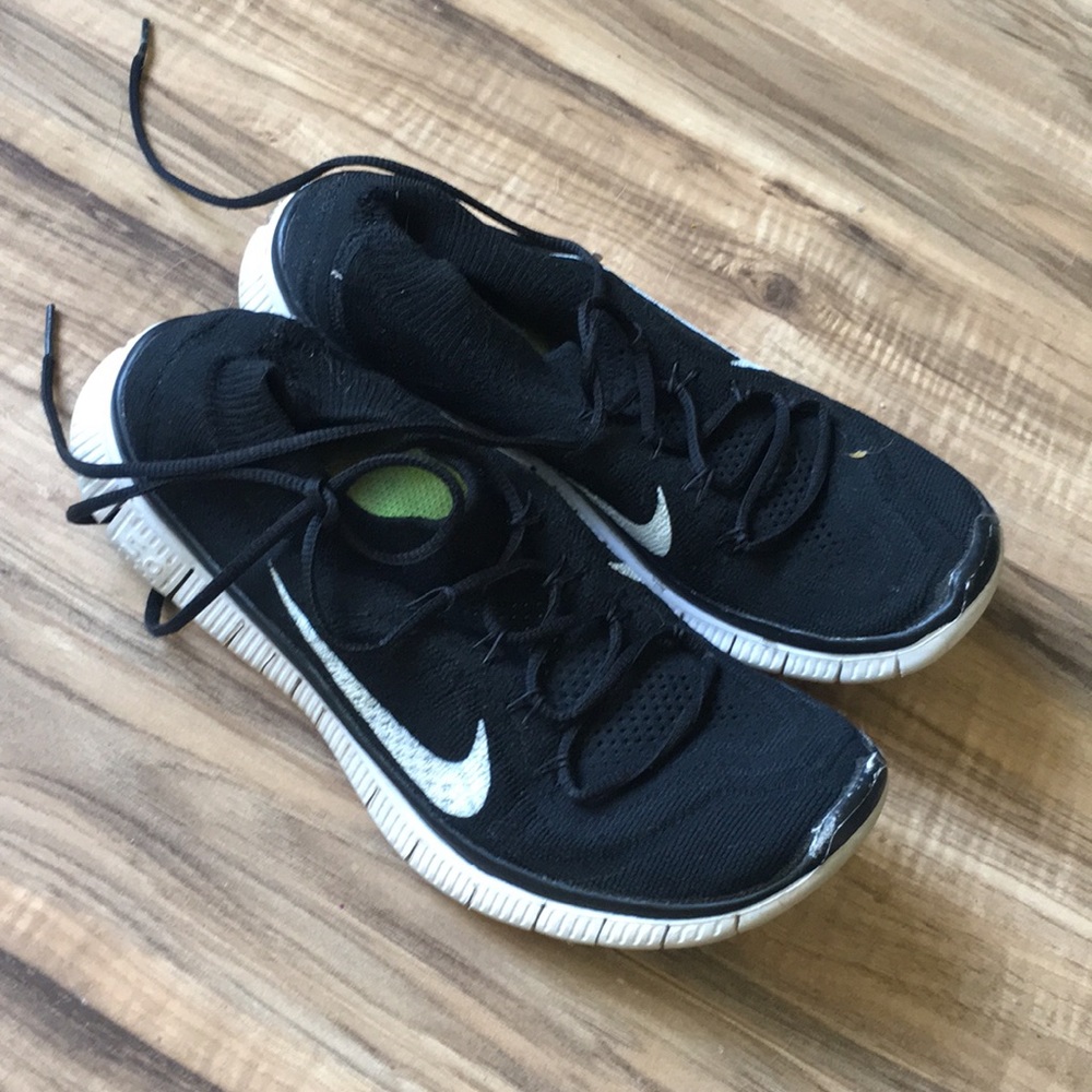 Black Nike Flyknit 5.0